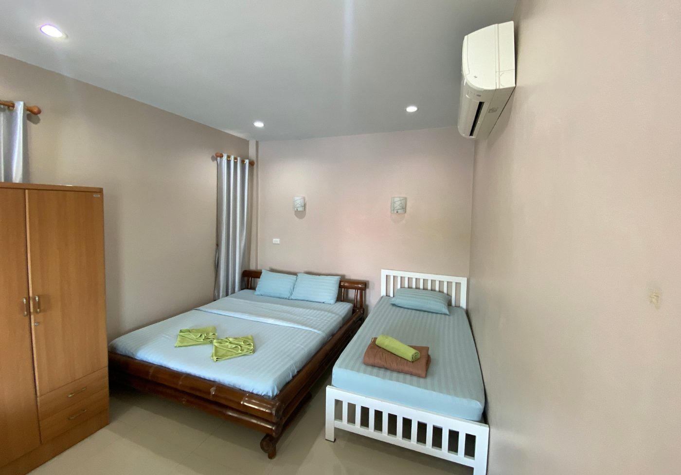 Triple Deluxe Room